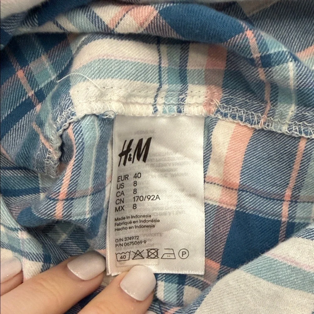H&M Women’s Blue & Pink Plaid Button-Down Shirt – Size 8 - Picture 6 of 8